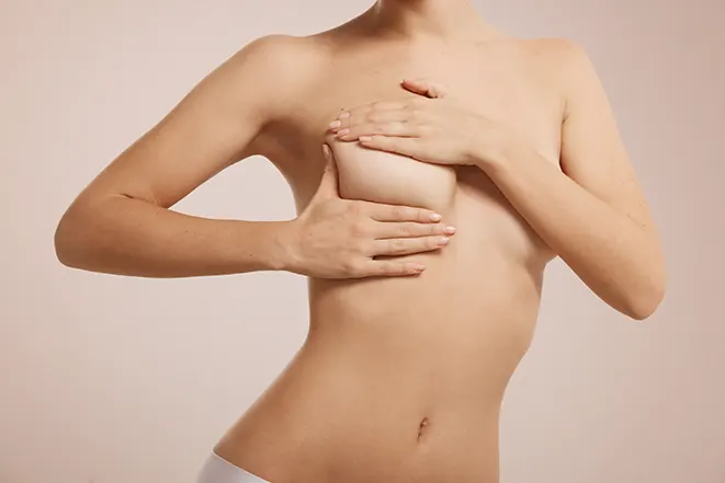 「內視鏡隆乳」與傳統隆乳差別！優缺點是什麼，術前必看！