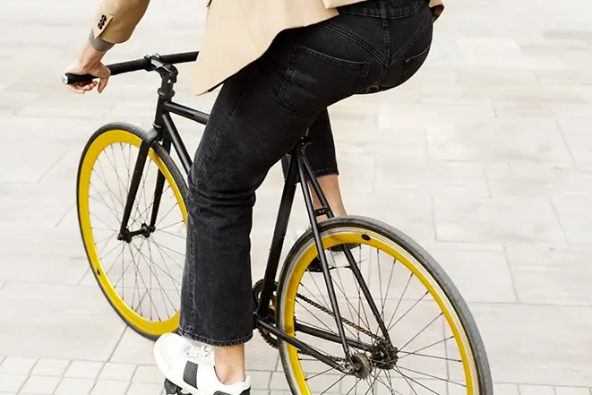 騎腳踏車