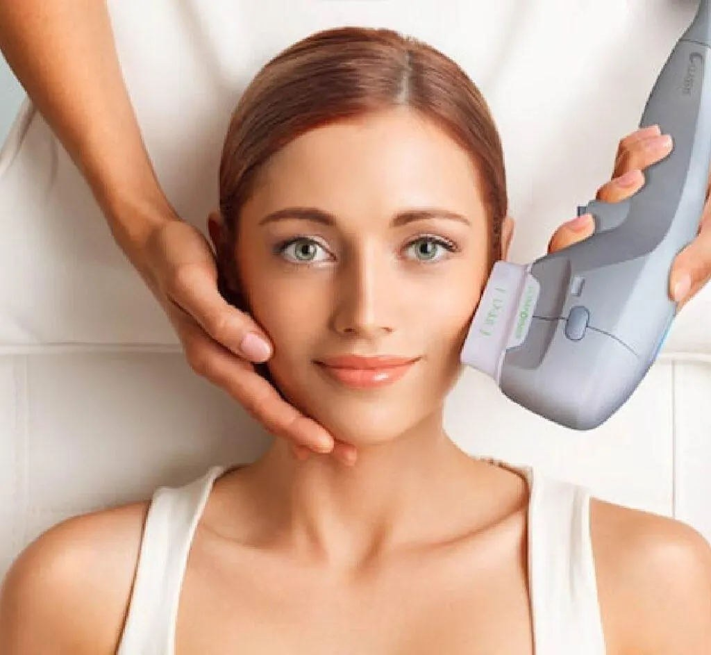 Choosing Ultraformer: Ultrasound vs. RF Lifting Explained