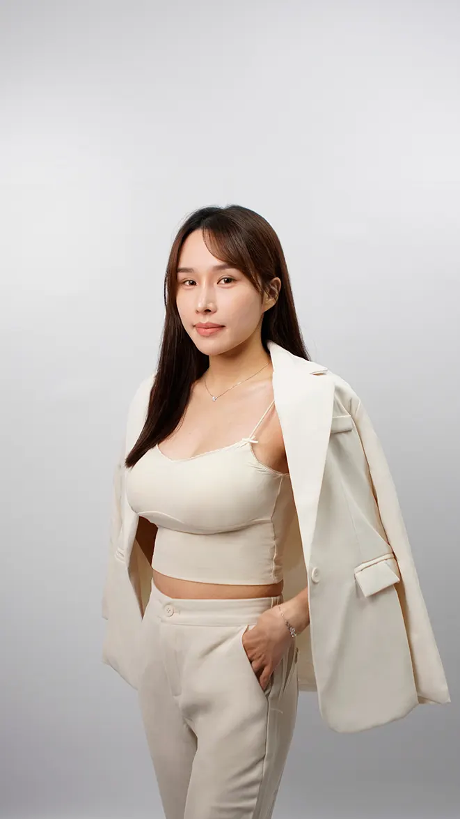 擠乳溝再也不困難，周遭都是羨慕眼光