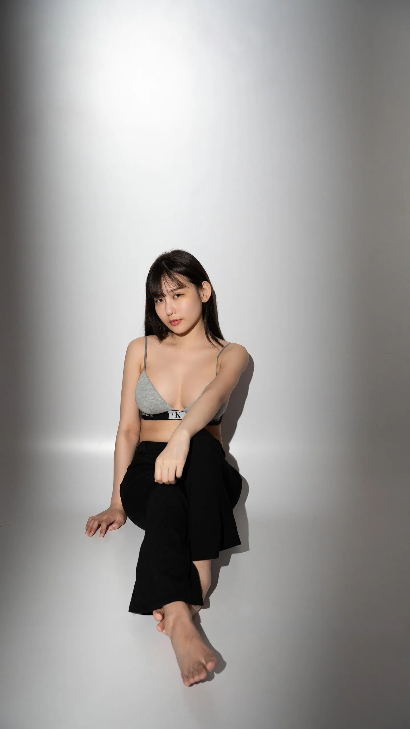 齊兒手臂抽脂與自體脂肪隆乳後的上半身比例